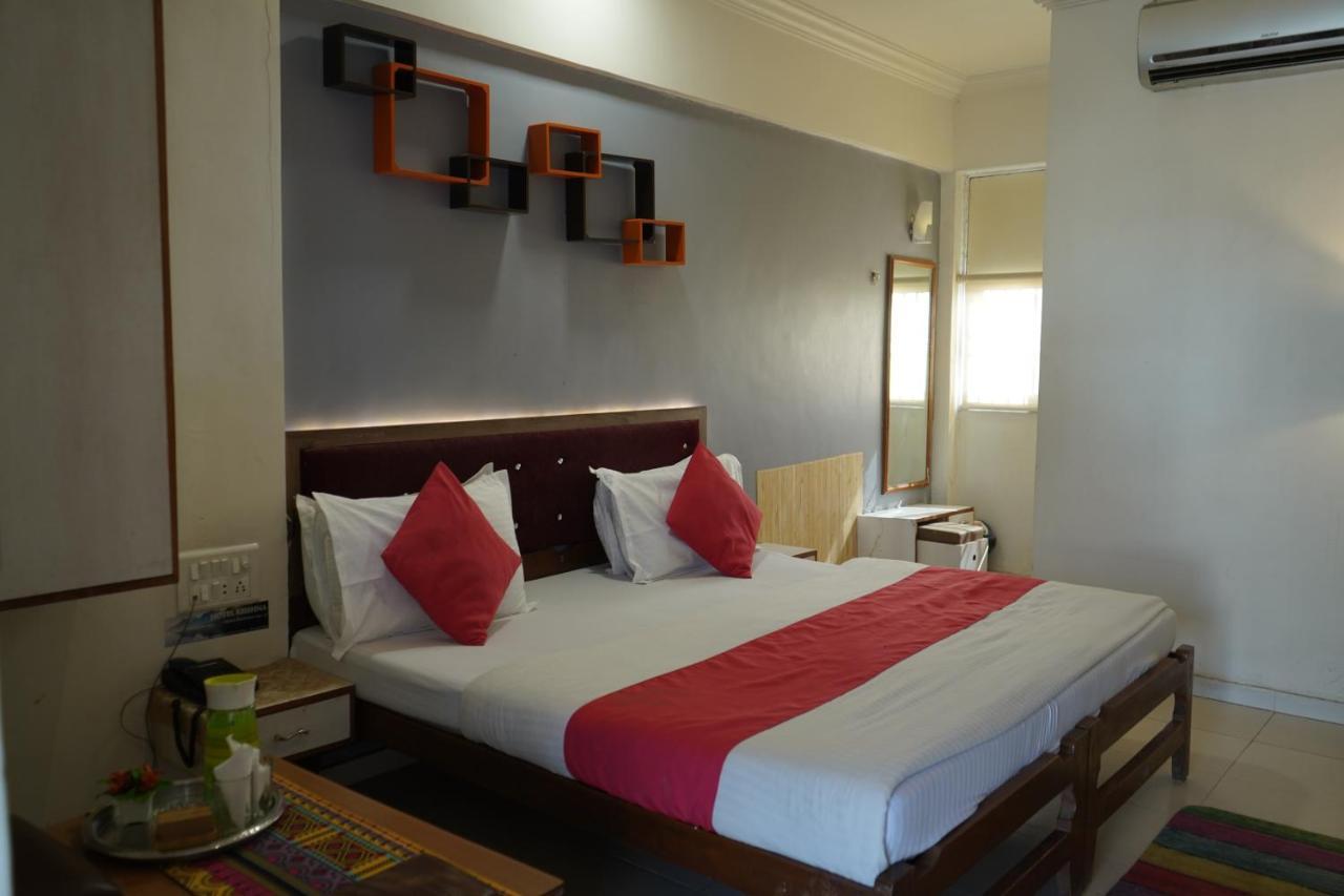 Hotel Krishna Ahmedabad Exterior photo