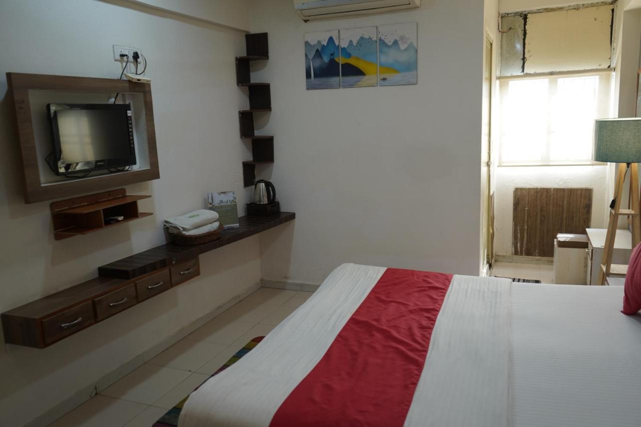 Hotel Krishna Ahmedabad Exterior photo