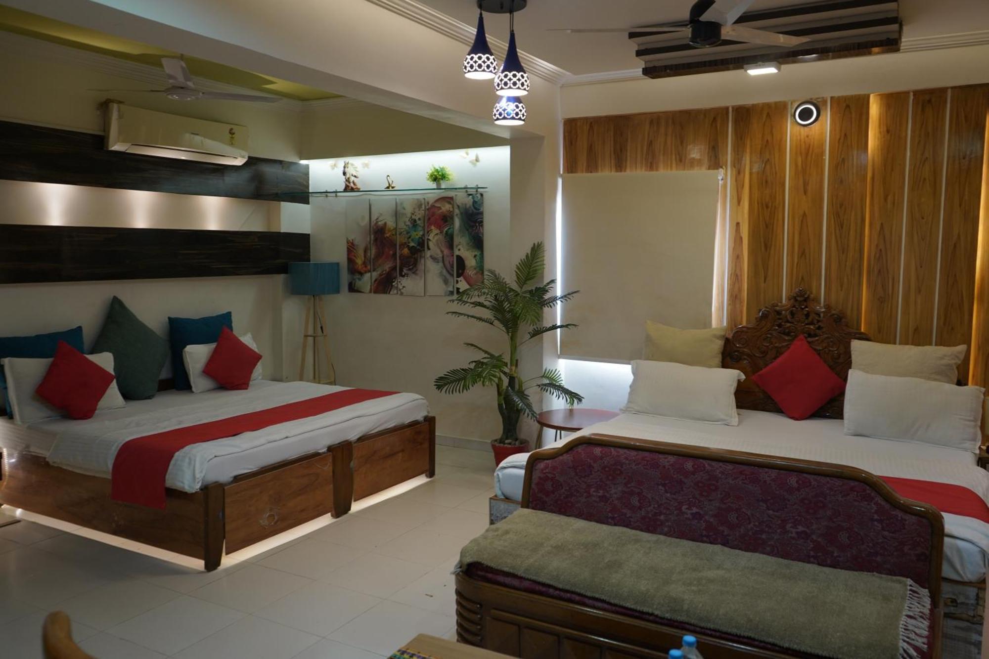 Hotel Krishna Ahmedabad Exterior photo